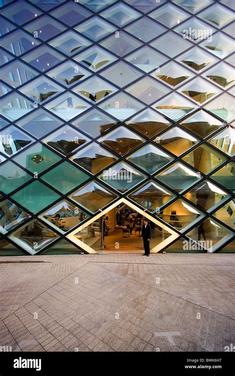 prada aoyama epicenter facade